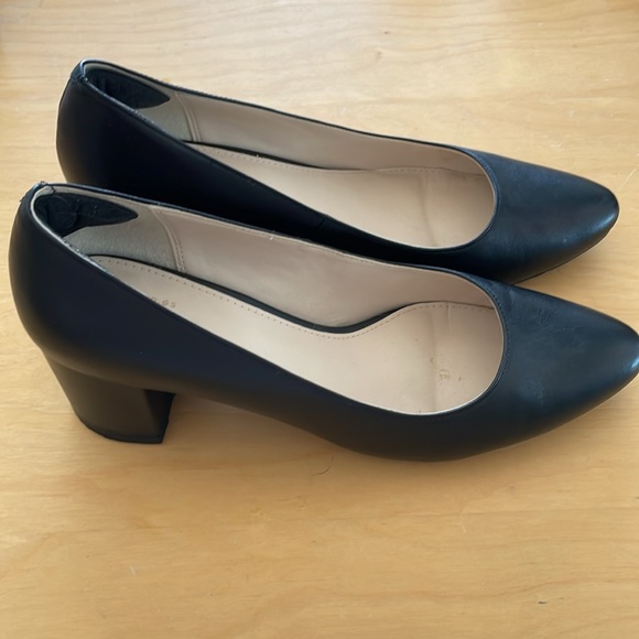 Cole Haan Signature 2 inch square pumps Size 81/2 B Black - Picture 3 of 8
